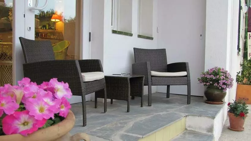 هتل Nou Estrelles