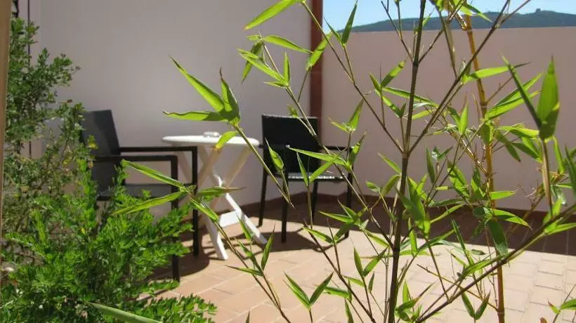 هتل Nou Estrelles