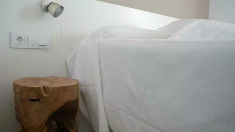 هتل Nou Estrelles