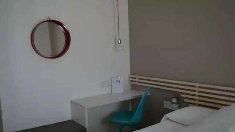 هتل Nou Estrelles