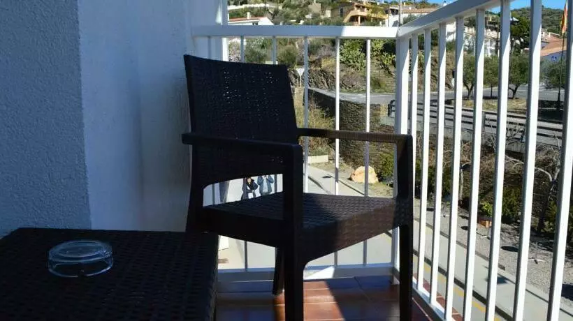 هتل Nou Estrelles