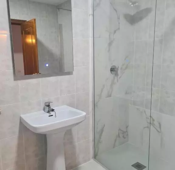 Hotel Restaurante El Lago