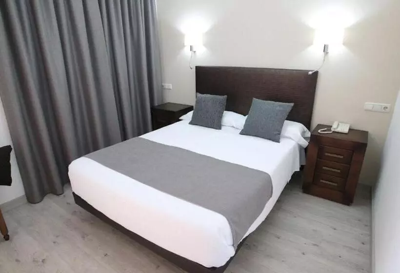 Отель Restaurante Santa Cruz