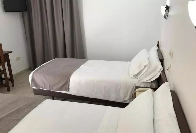 Отель Restaurante Santa Cruz