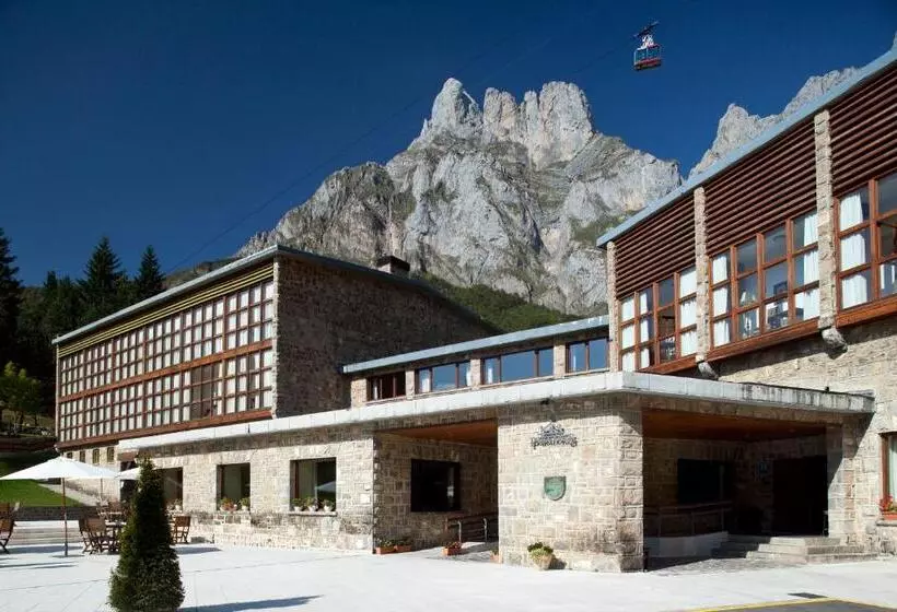 Parador De Fuente De