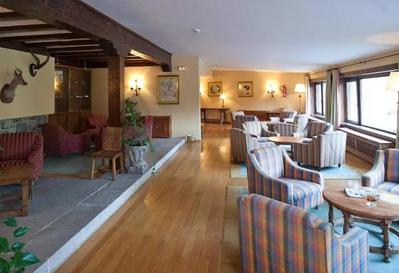 Parador De Fuente De