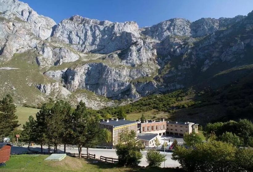 Parador De Fuente De