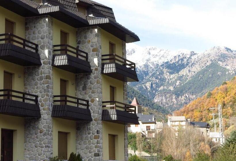 Snö Hotel Bielsa