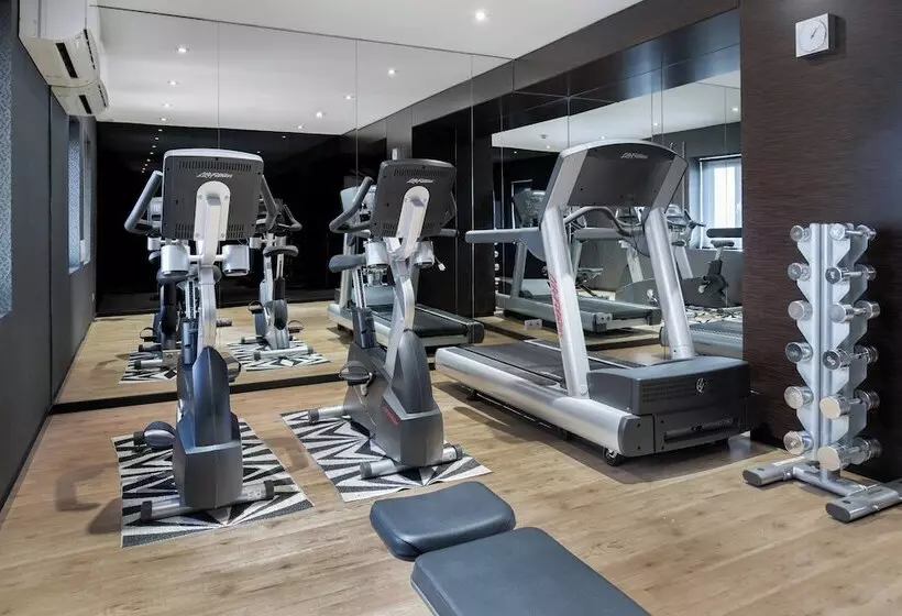 Ac Hotel Carlton Madrid By Marriott