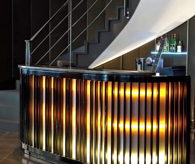 Ac Hotel Carlton Madrid By Marriott