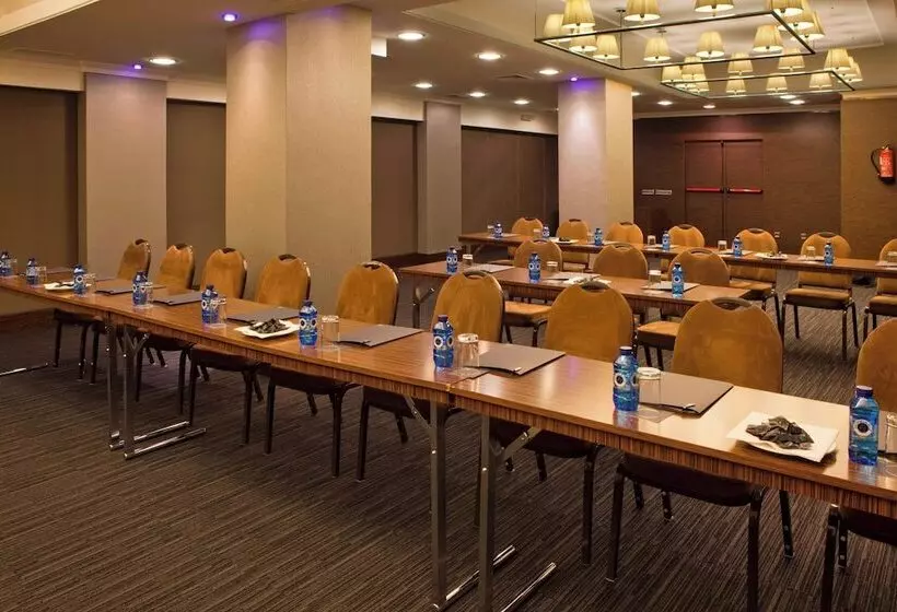 Ac Hotel Carlton Madrid By Marriott