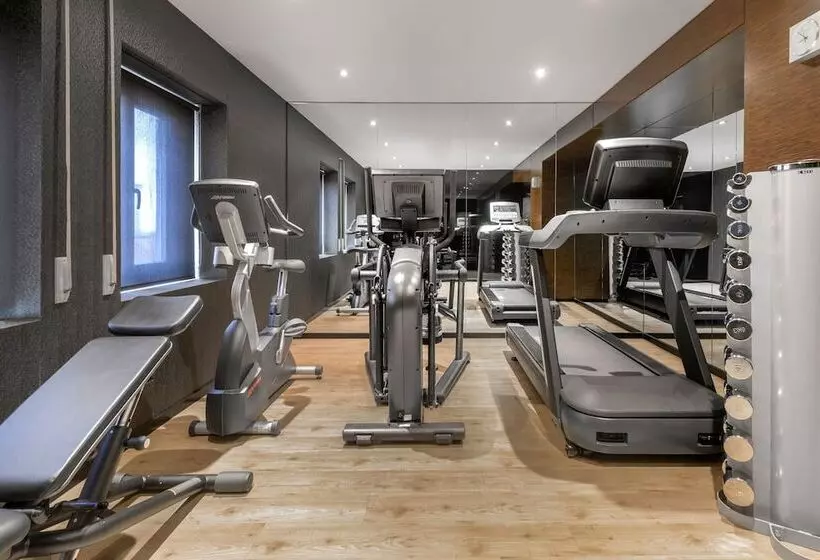 Ac Hotel Carlton Madrid By Marriott