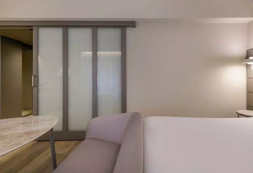 Ac Hotel Carlton Madrid By Marriott