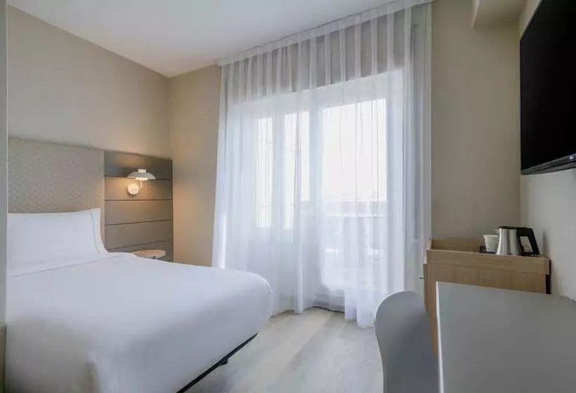 Ac Hotel Carlton Madrid By Marriott