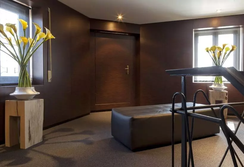 Ac Hotel Carlton Madrid By Marriott