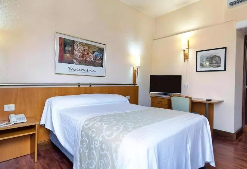 בית מלון כפרי Bull Astoria