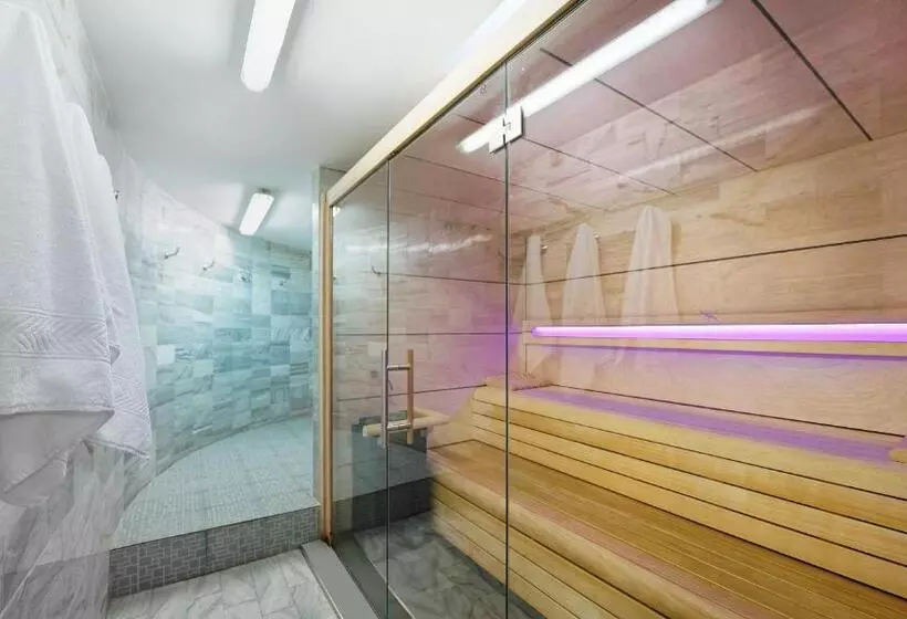 בית מלון כפרי Bull Astoria