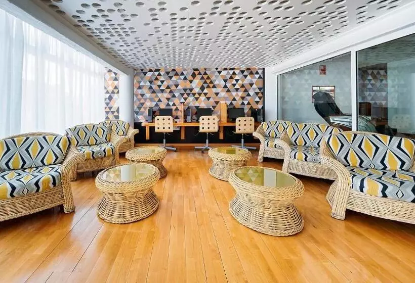 בית מלון כפרי Bull Astoria