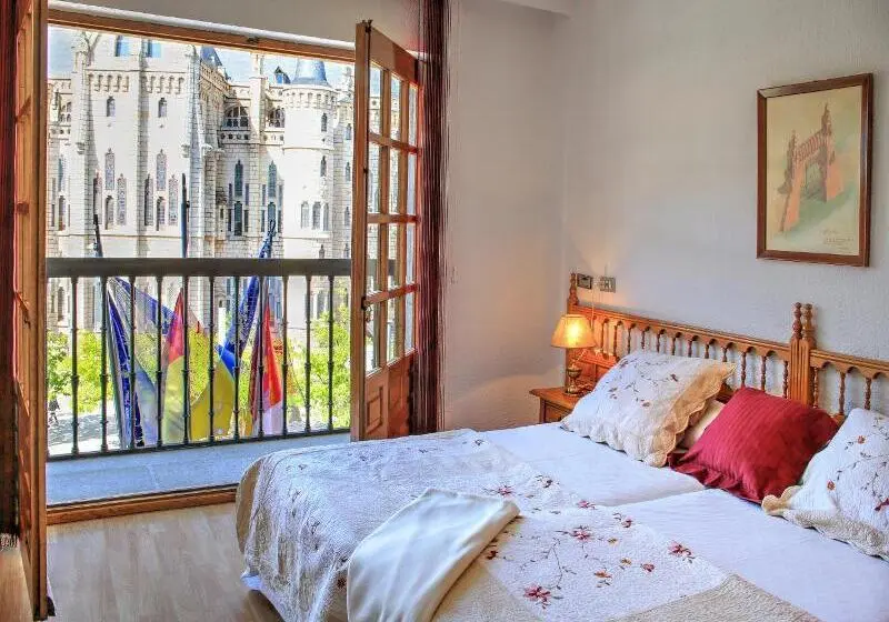 هتل Gaudi