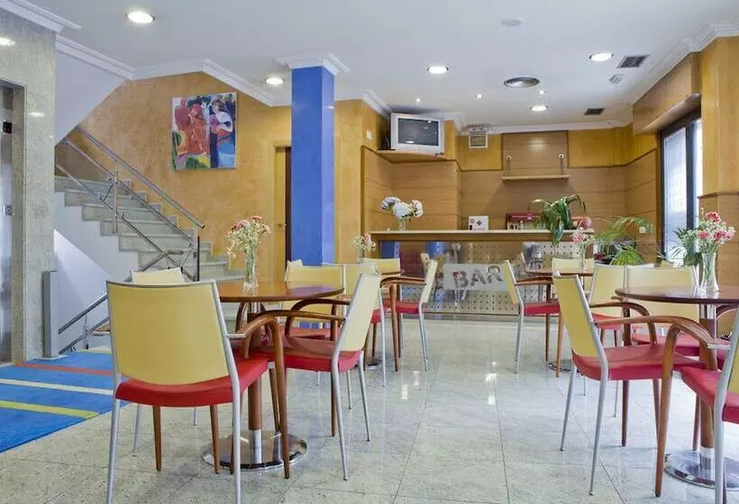 בית מלון כפרי La Noyesa  Superior