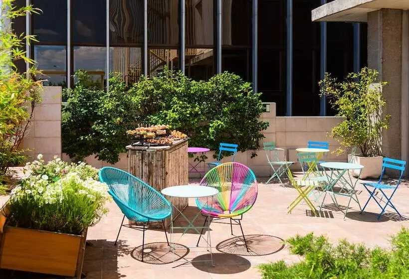 هتل Madrid Chamartín Affiliated By Meliá