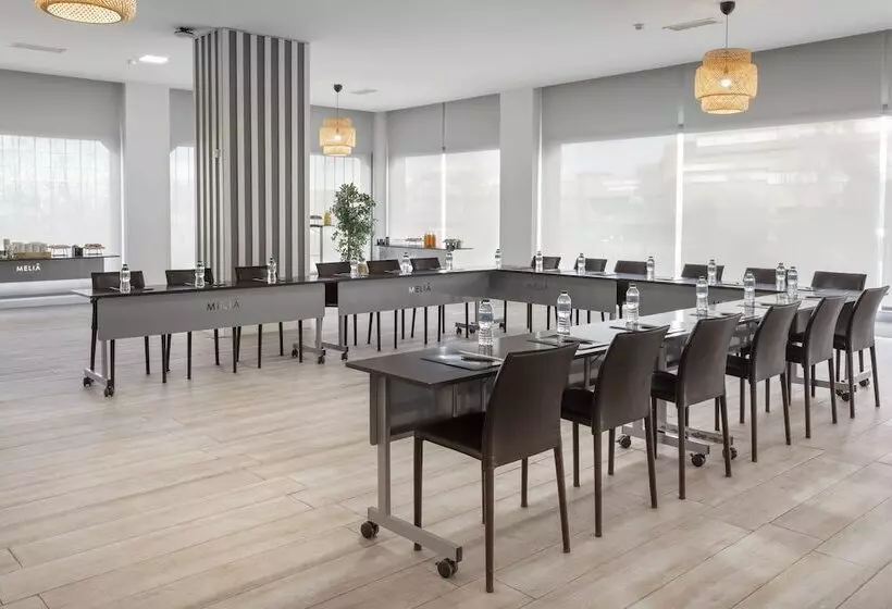 هتل Madrid Chamartín Affiliated By Meliá