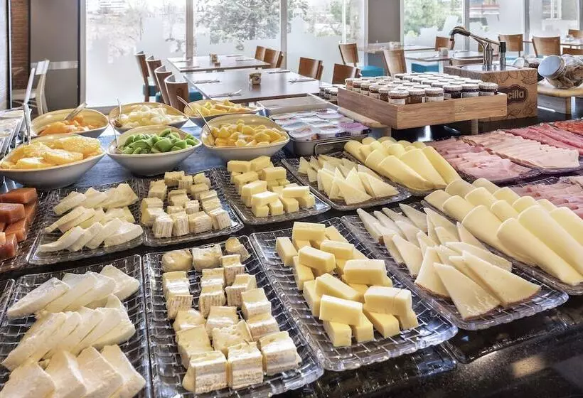 هتل Madrid Chamartín Affiliated By Meliá