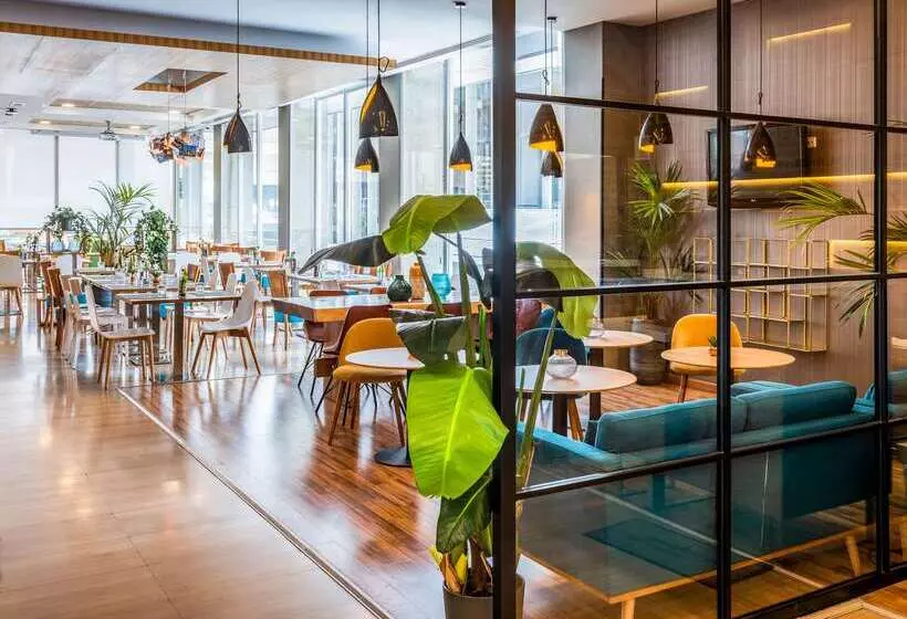 هتل Madrid Chamartín Affiliated By Meliá