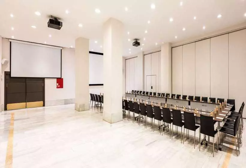 هتل Madrid Chamartín Affiliated By Meliá