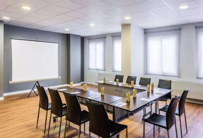 هتل Madrid Chamartín Affiliated By Meliá