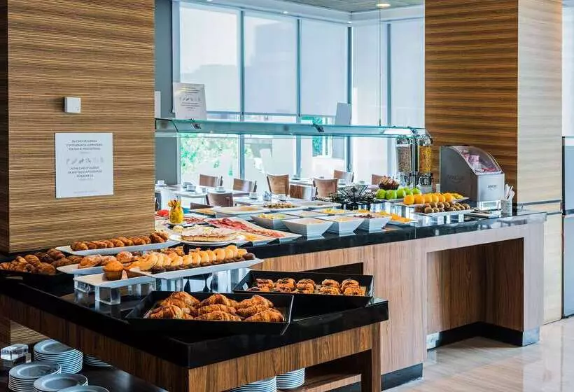 هتل Madrid Chamartín Affiliated By Meliá