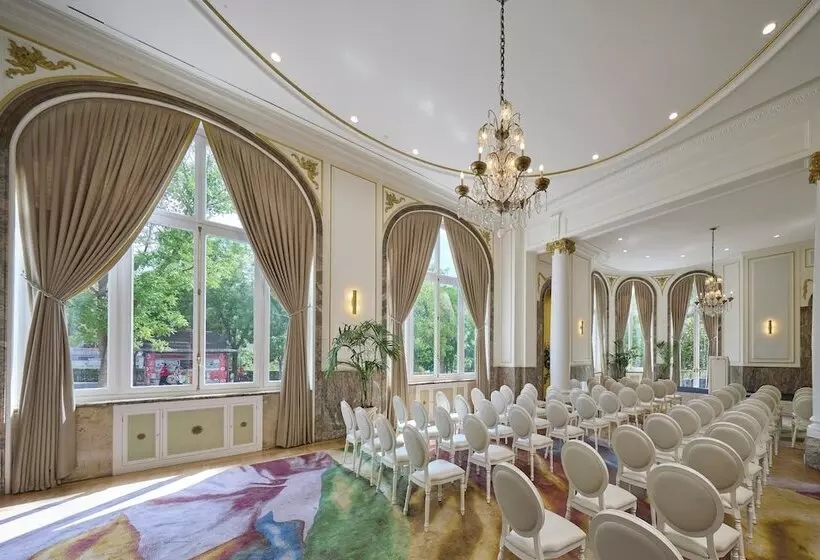 هتل Mandarin Oriental Ritz, Madrid