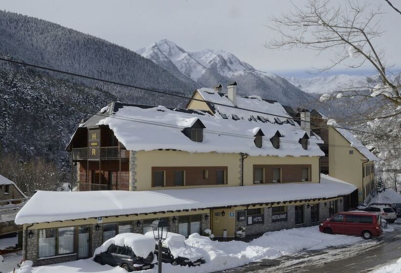 ホテル & Restaurante Pena