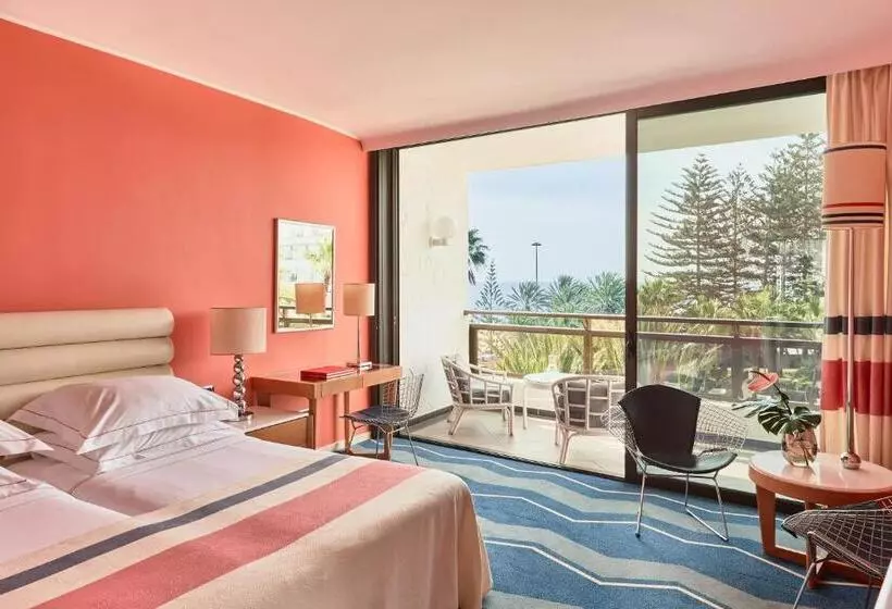 Hotelli Seaside Palm Beach