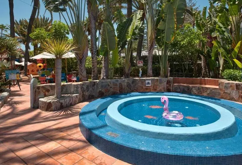 Hotelli Seaside Palm Beach