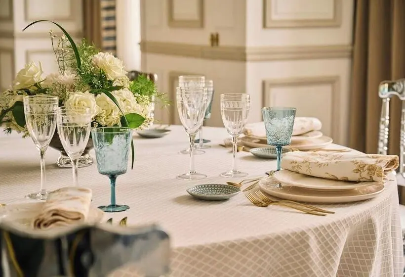 The Palace, a Luxury Collection Hotel, Madrid