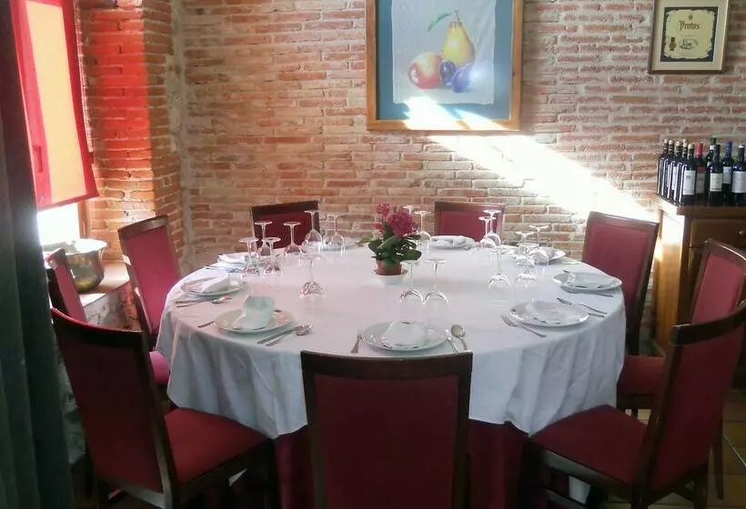 Отель Ribera Del Duero