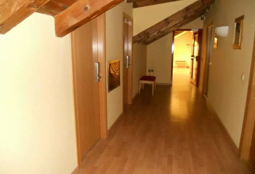 Отель Ribera Del Duero