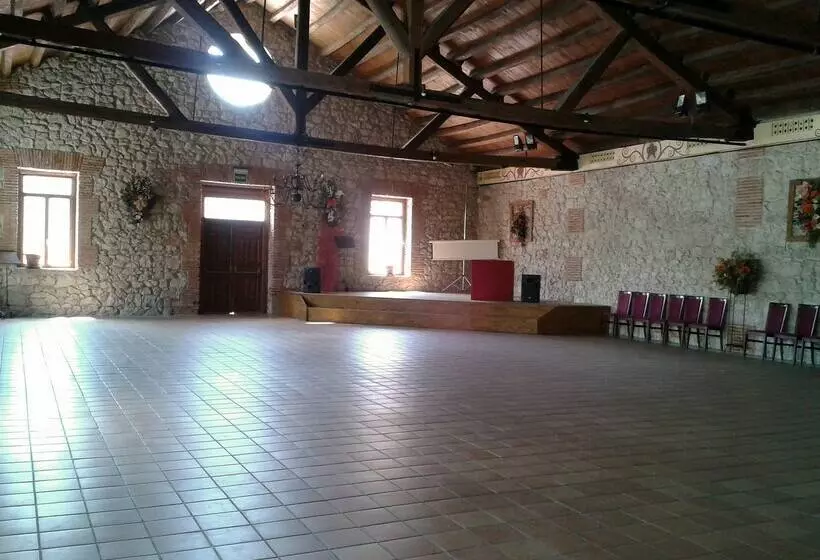 Отель Ribera Del Duero