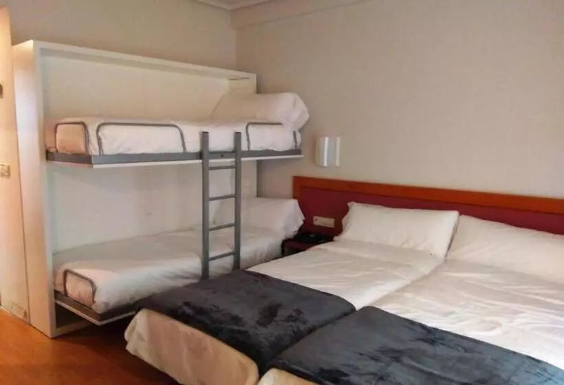 Hotel Brujas De Irues