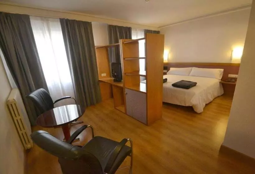 Hotel Brujas De Irues