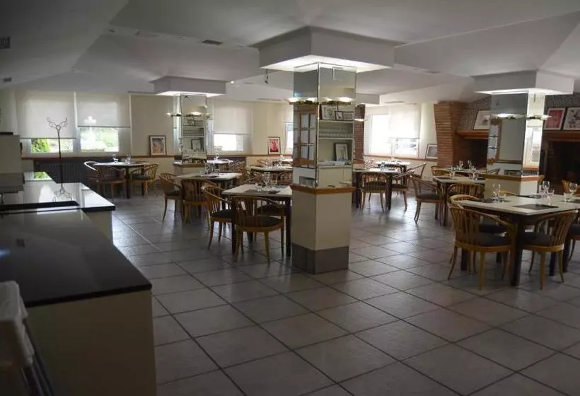 Hotel Brujas De Irues