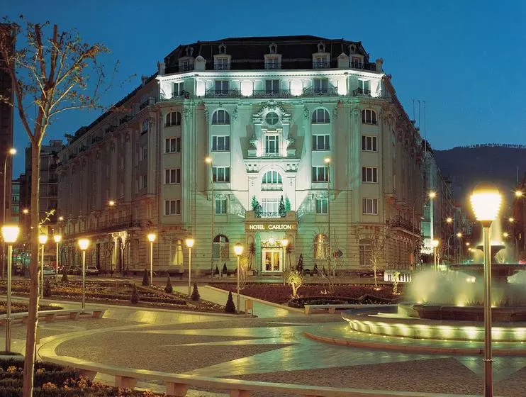 فندق Carlton