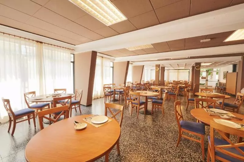 호텔 Checkin Flamingo