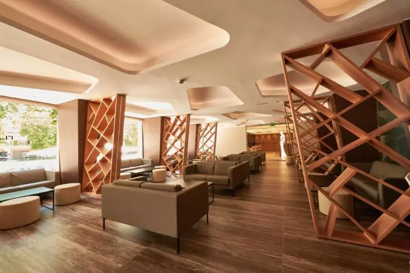 호텔 Checkin Flamingo