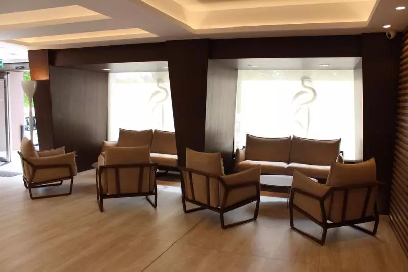 호텔 Checkin Flamingo