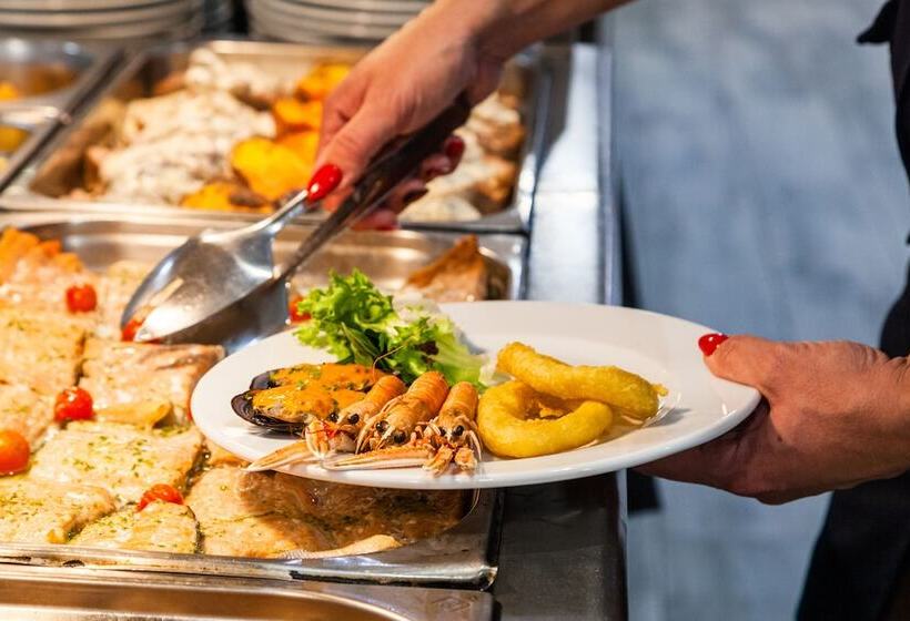 هتل Checkin Torredembarra