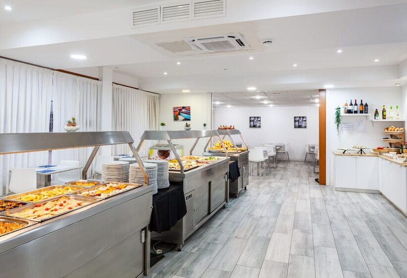 هتل Checkin Torredembarra