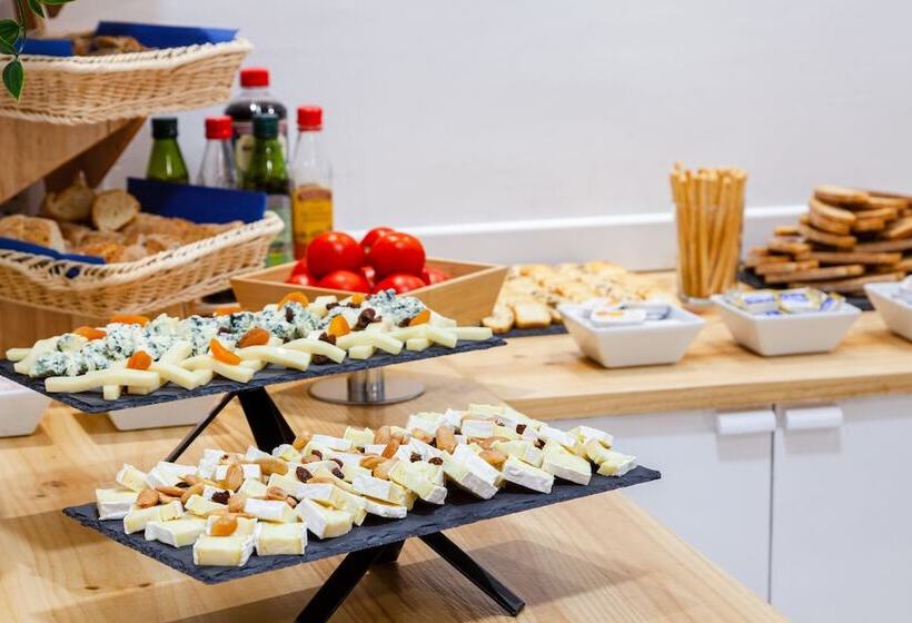 هتل Checkin Torredembarra