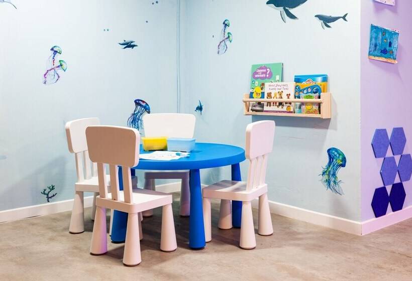 هتل Checkin Torredembarra